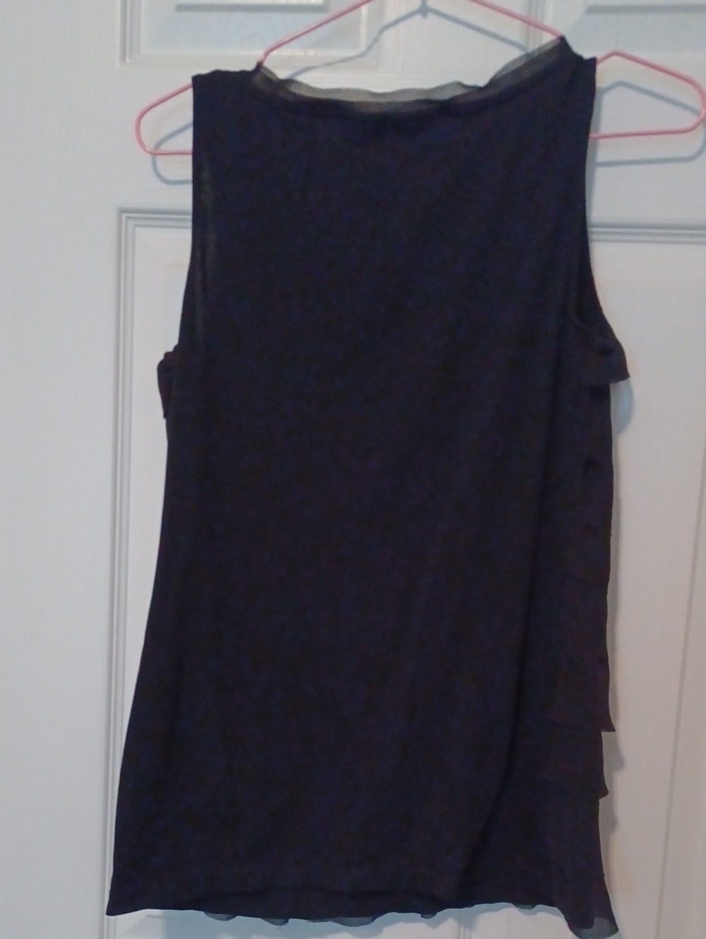 << LOFT Black Layered Ruffle Tank Top - Picture 4 of 9